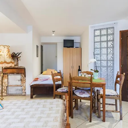 Gorgeous In With Wifi