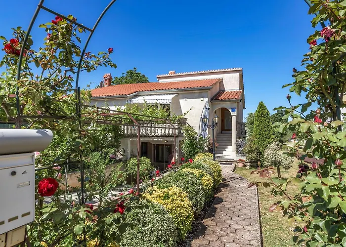 Apartamento Gorgeous In With Wifi