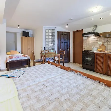 Apartament Gorgeous In With Wifi