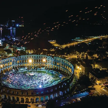 Apartament Gorgeous In With Wifi *